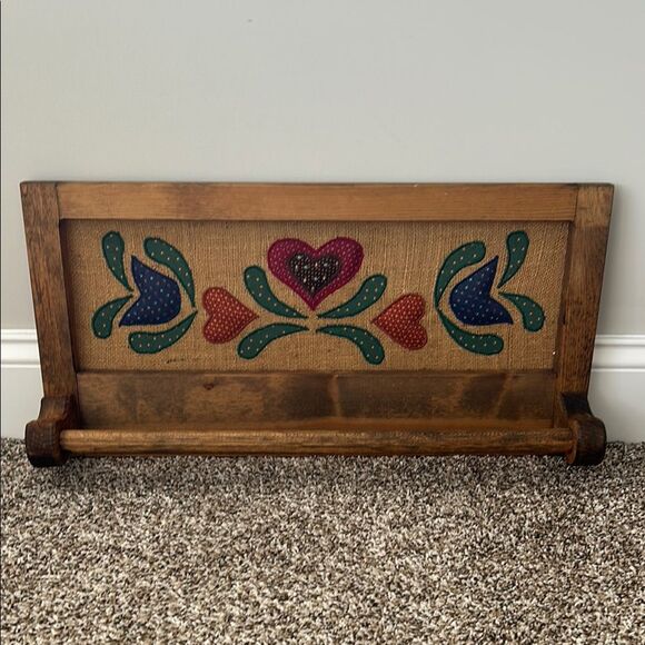 Vintage Wooden Burlap Embroidered Towel Rack with Folk Art Design Wall Decor - Picture 2 of 16
